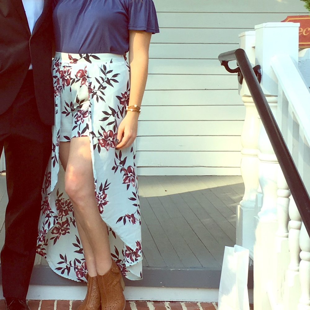 Lovely short skirt?